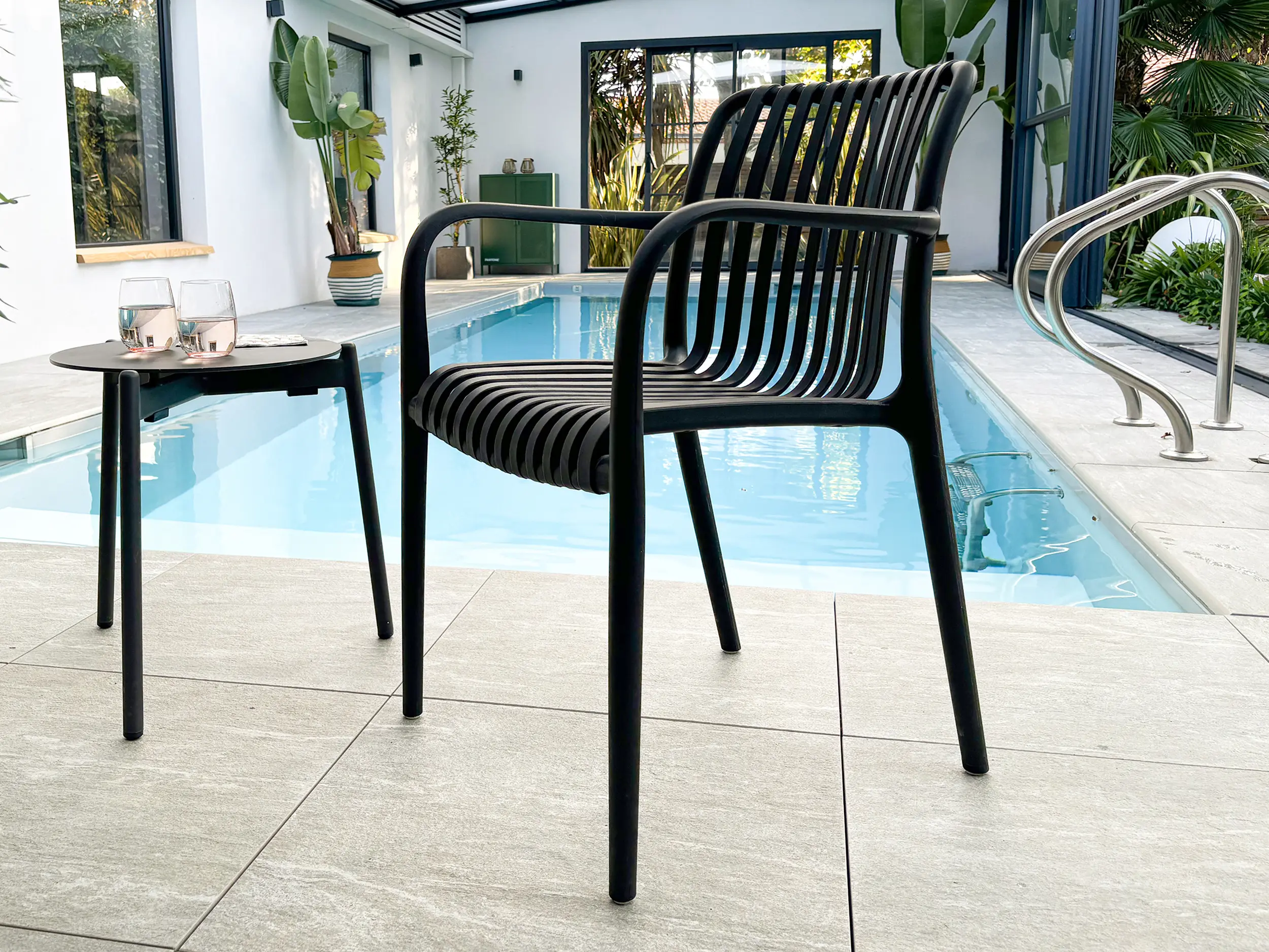 Fauteuil de jardin empilable en Polypropylène – Noir – TIAGO