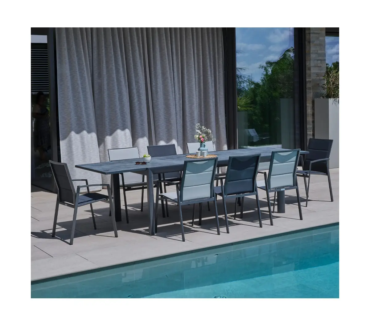 Ensemble table et fauteuils de jardin 8 places PORTLANDINA