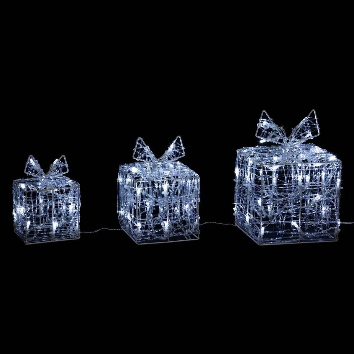 Forme acrylique cadeau 3D lumineuse 70 LED clignotantes H.23cm extérieur FEERIC LIGHTS & CHRISTMAS