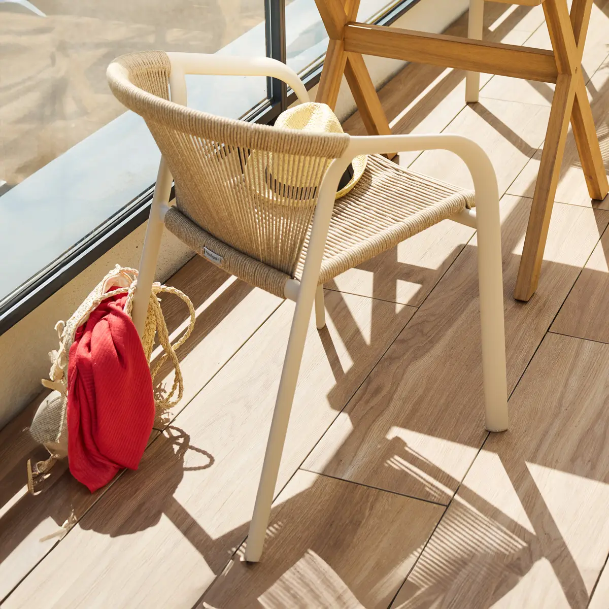 Fauteuil de jardin empilable «Riu» argile & beige aluminium Hespéride