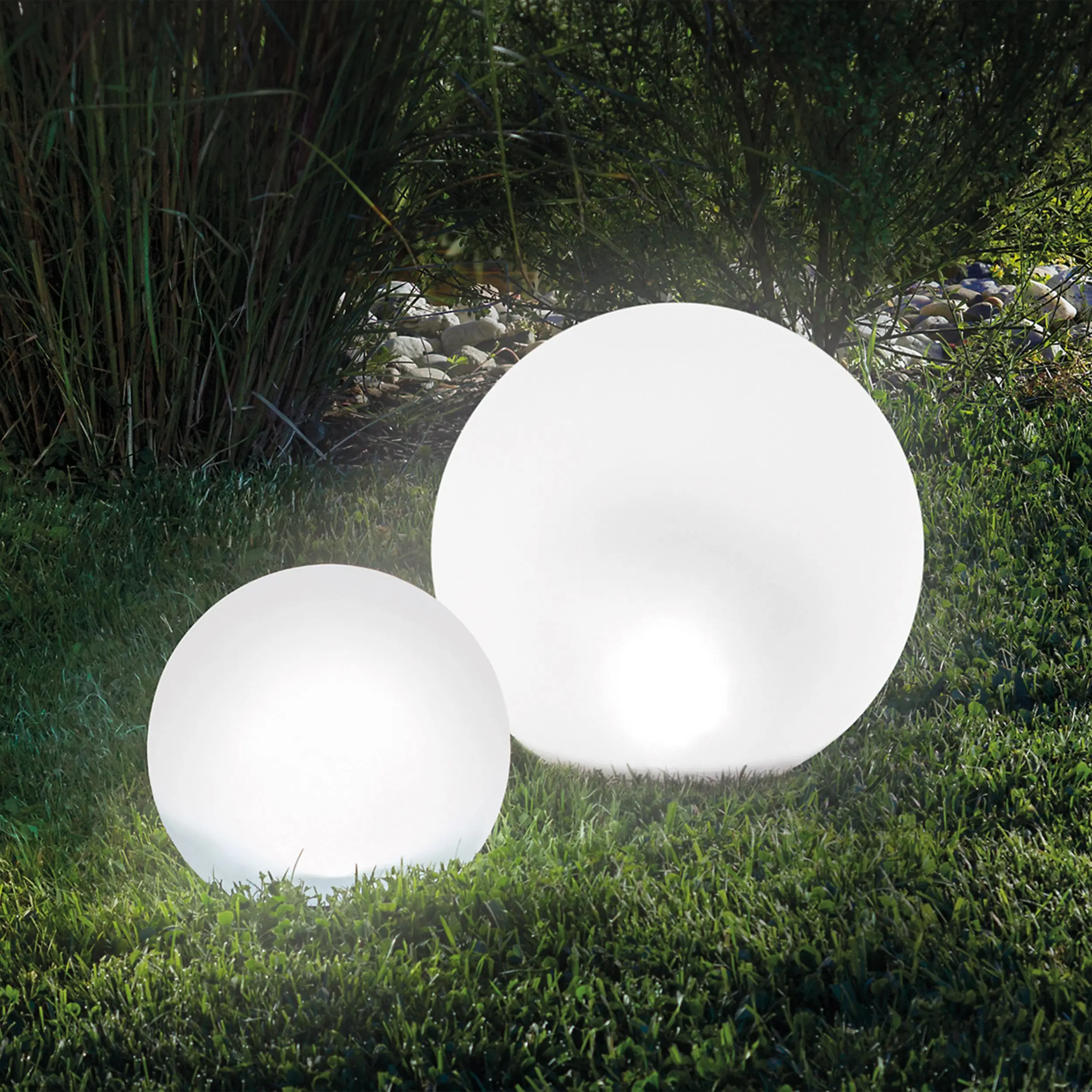 esotec Solar Globe pour le jardin SET de 2 multicolores résistant aux intempéries 102613
