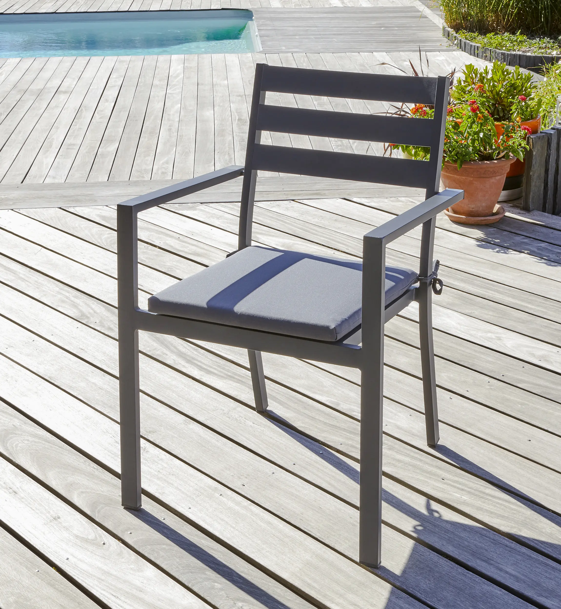 Fauteuil de jardin empilable en aluminium – Gris anthracite – PELOSA